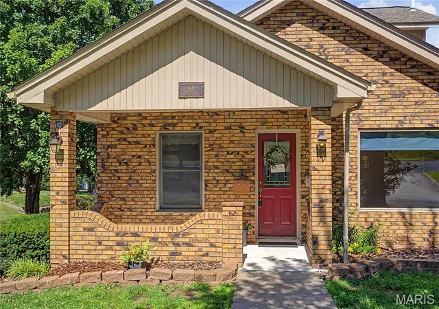 Photo 2 of Single family home for sale at 601 N Sunset Blvd, Cape Girardeau, MO 63701 | MLS# MIS26034179 | Listing updated on 2026-10-17