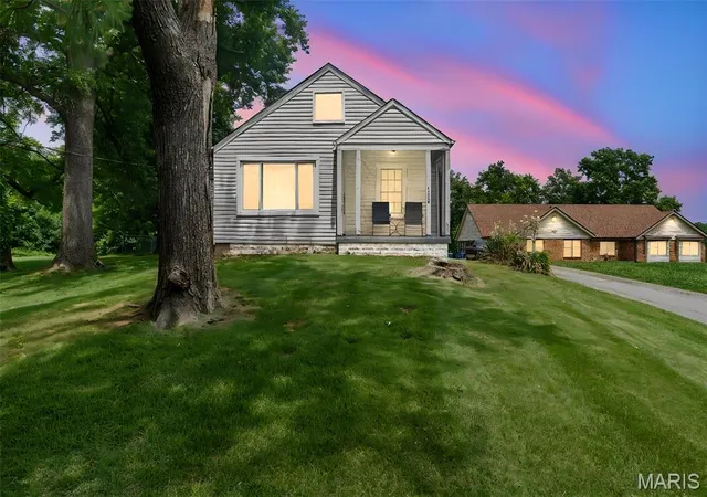 Homes for sale in Florissant, MO | 13600 Old Halls Ferry Rd, Florissant, MO 63033 | MLS# MIS26034183
