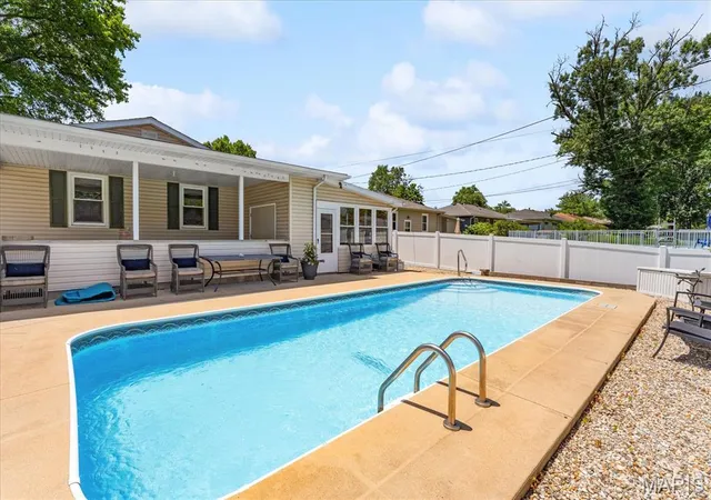 Homes for sale in Edwardsville, IL | 1515 Madison Ave, Edwardsville, IL 62025 | MLS# MIS26034193