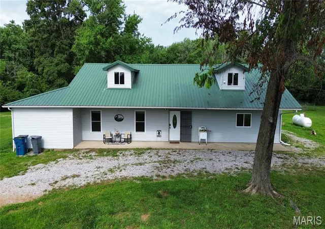 3rd image of 1669 Us Hwy 45, Cisne, IL 62823 | MLS# MIS26034211