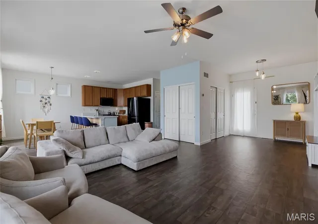 4th image of 134 Suntan Wy, Saint Charles, MO 63301 | MLS# MIS26034232
