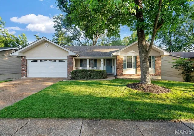 Homes for sale in Ballwin, MO | 426 Madrina Ct, Ballwin, MO 63021 | MLS# MIS26034242
