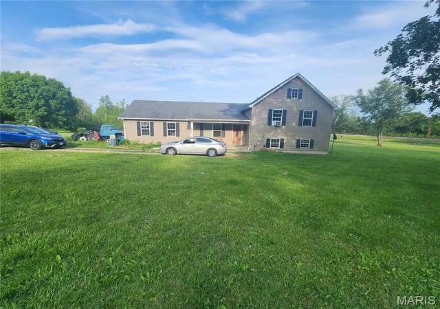 Homes for sale in Farmington, MO | 4907 Railway Ln, Farmington, MO 63640 | MLS# MIS26034254