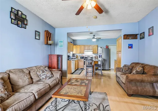 3rd image of 226 E Sargent St, Litchfield, IL 62056 | MLS# MIS26034294