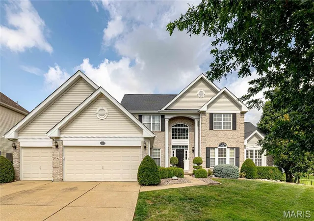 Homes for sale in Wildwood, MO | 11 Orchard Trace Ln, Wildwood, MO 63040 | MLS# MIS26034347
