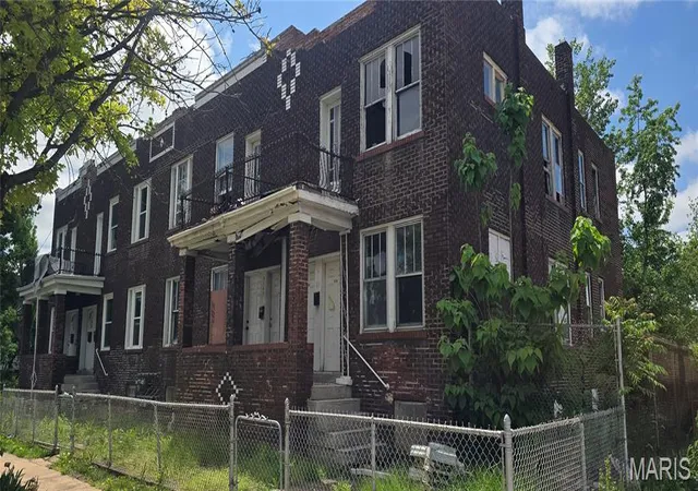Photo 1 of Multi family home for sale at 4158 E Green Lea Pl, Saint Louis, MO 63115 | MLS# MIS26034355 | Listing updated on 2026-06-03