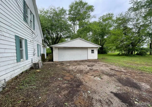 Homes for sale in Worden, IL | 605 S Edwardsville Rd, Worden, IL 62097 | MLS# MIS26034415