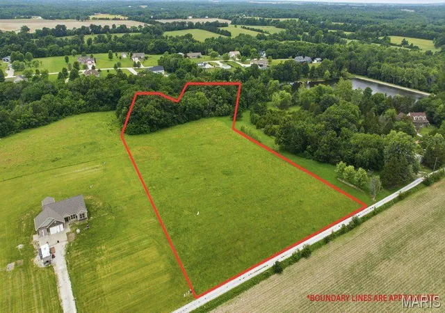 Homes for sale in Warrenton, MO | 53 Ac Timberlake Ln, Warrenton, MO 63383 | MLS# MIS26034422