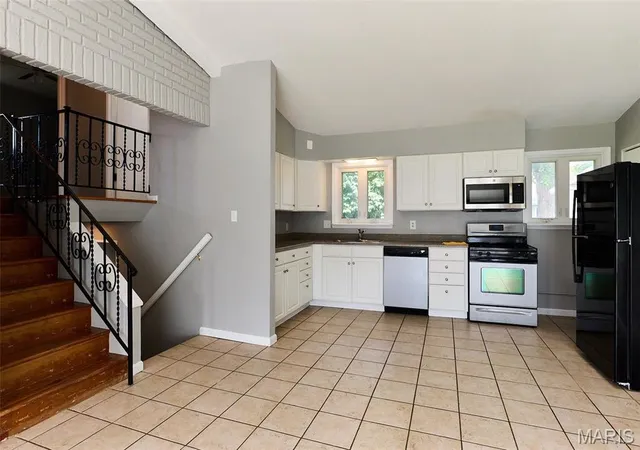 2nd image of 13 Sunridge Ln, Florissant, MO 63031 | MLS# MIS26034426