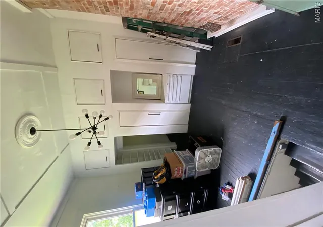 Photo 3 of Sale Pending at 2642 Geyer Ave, St Louis, MO 63104 | MLS# MIS26034443 | Listing updated on 2026-10-23