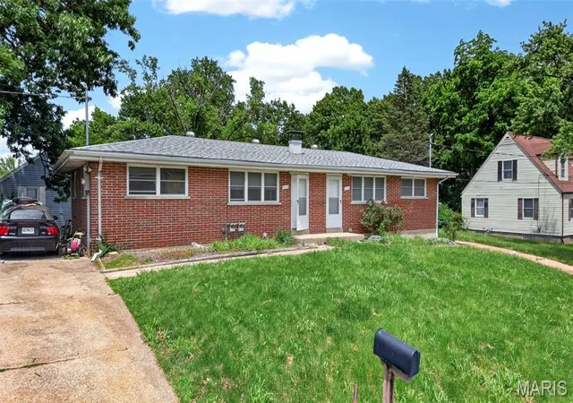 Homes for sale in St John, MO | 9151 Ramona Ave, St John, MO 63121 | MLS# MIS26034453