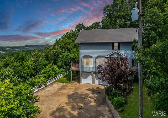 Homes for sale in Pevely, MO | 8895 Moss Hollow Rd, Pevely, MO 63070 | MLS# MIS26034471