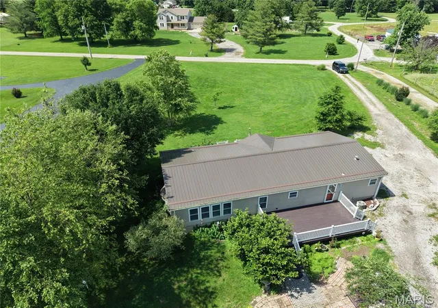 Homes for sale in Brighton, IL | 16528 Conrad Rd Rd, Brighton, IL 62012 | MLS# MIS26034474