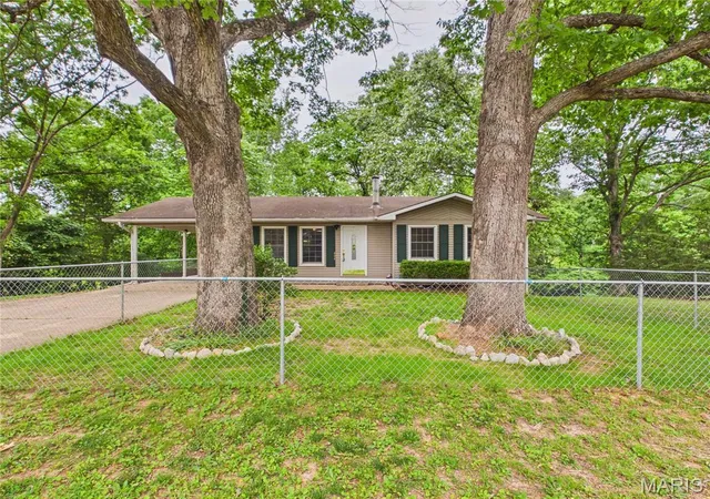 Homes for sale in Piedmont, MO | 404 Ridgeview Dr, Piedmont, MO 63957 | MLS# MIS26034478