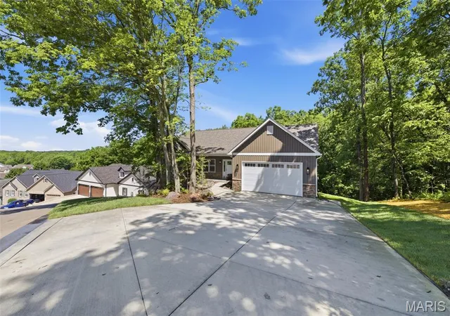 Homes for sale in Foristell, MO | 658 Mahogany Dr, Foristell, MO 63348 | MLS# MIS26034502
