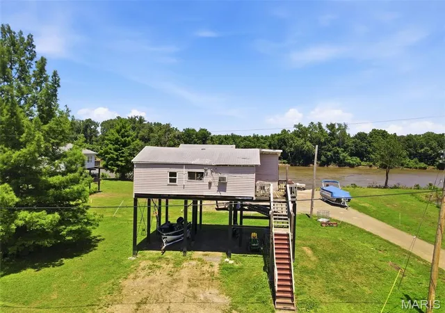 3rd image of 21 Lehmond Island Rd, Saint Charles, MO 63301 | MLS# MIS26034528