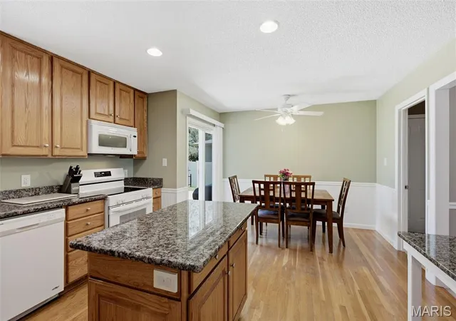 5th image of 14335 Lake Tahoe Dr, Chesterfield, MO 63017 | MLS# MIS26034531