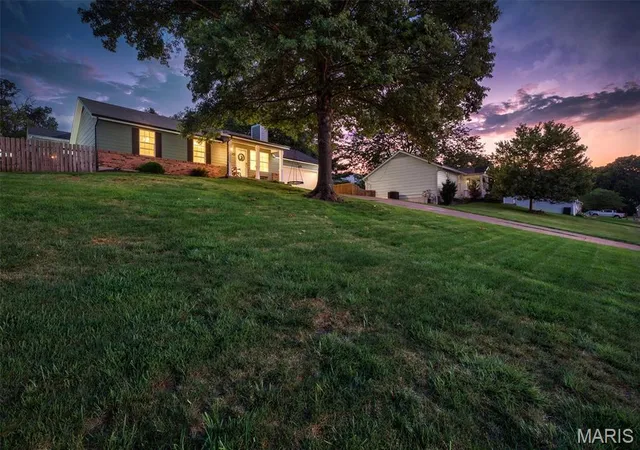 3rd image of 1728 Bayberry Ln, Barnhart, MO 63012 | MLS# MIS26034538