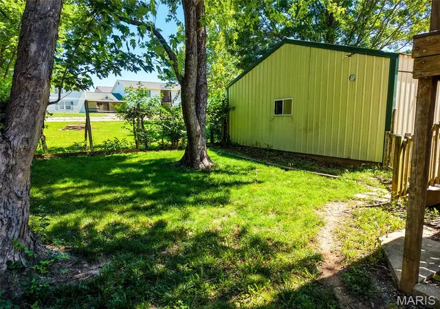 5th image of 1307 E Chestnut St, Desloge, MO 63601 | MLS# MIS26034539