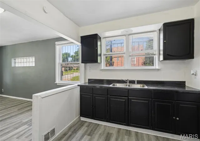 Photo 3 of Single family home for sale at 837 Wall St, Saint Louis, MO 63147 | MLS# MIS26034546 | Listing updated on 2026-10-06