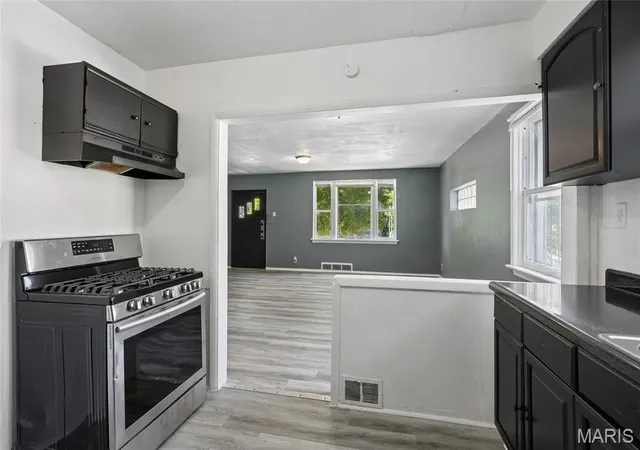 Photo 4 of Single family home for sale at 837 Wall St, Saint Louis, MO 63147 | MLS# MIS26034546 | Listing updated on 2026-10-06