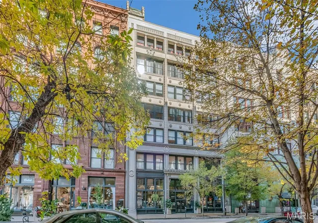 Photo 2 of Condo for sale at 1015 Washington Ave #307, Saint Louis, MO 63101 | MLS# MIS26034566 | Listing updated on 2026-06-05