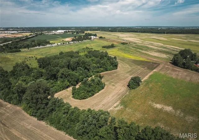 2nd image of 13379 Missouri Bottom Rd, Bridgeton, MO 63044 | MLS# MIS26034576