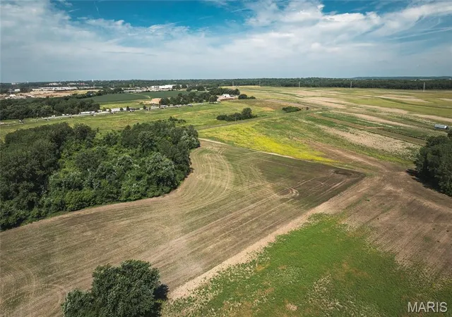 4th image of 13379 Missouri Bottom Rd, Bridgeton, MO 63044 | MLS# MIS26034576