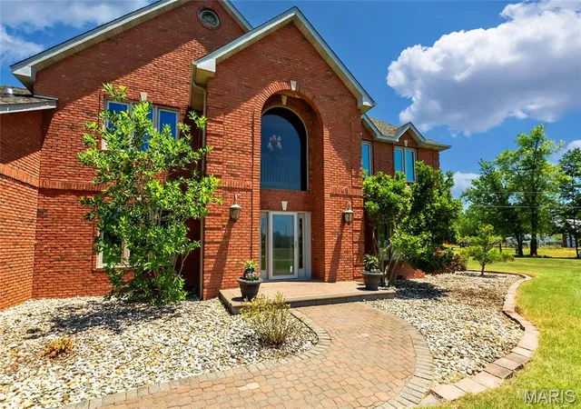 4th image of 12863 Bowling Alley, Benton, IL 62812 | MLS# MIS26034585