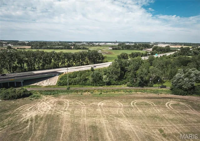 5th image of 13325 Missouri Bottom Rd, Bridgeton, MO 63044 | MLS# MIS26034587