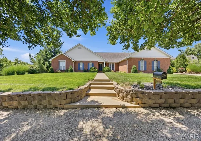 Homes for sale in Waterloo, IL | 5326 Konarcik Rd, Waterloo, IL 62298 | MLS# MIS26034595