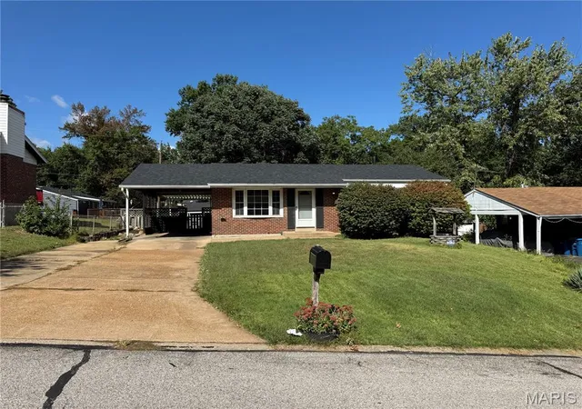Single family home for sale at 1705 Bradshaw Dr, Saint Louis, MO 63136 | MLS# MIS26034619