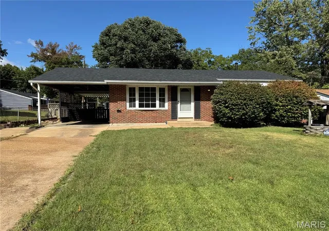 Photo 1 of Single family home for sale at 1705 Bradshaw Dr, Saint Louis, MO 63136 | MLS# MIS26034619 | Listing updated on 2026-10-03