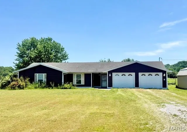 Homes for sale in New London, MO | 12801 Saverton West Dr, New London, MO 63459 | MLS# MIS26034646