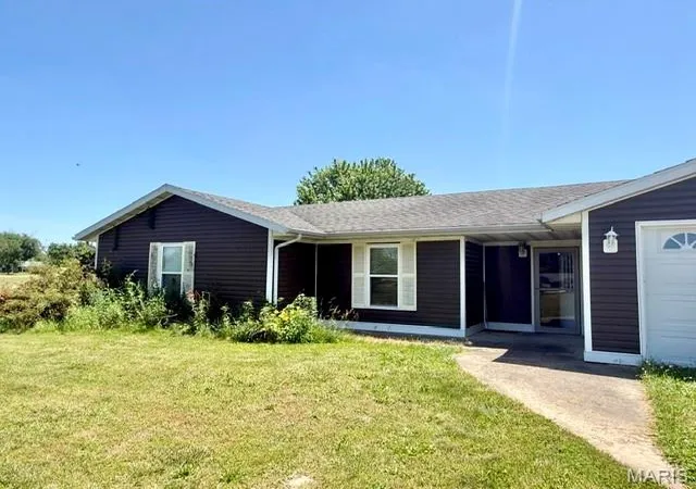 Homes for sale in New London, MO | 12801 Saverton West Dr, New London, MO 63459 | MLS# MIS26034646