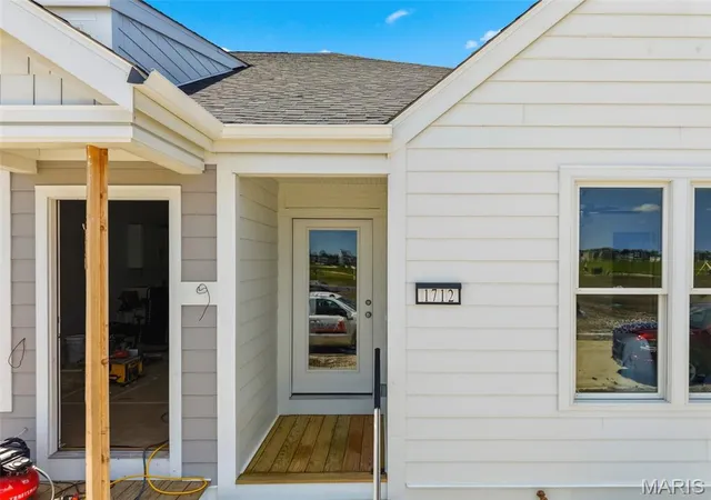 4th image of 1712 Dyess St, Saint Charles, MO 63301 | MLS# MIS26034647