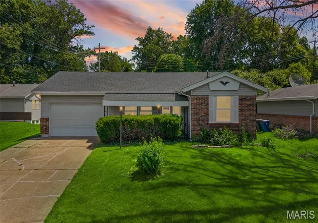 2nd image of 11790 New Halls Ferry Rd, Florissant, MO 63033 | MLS# MIS26034669