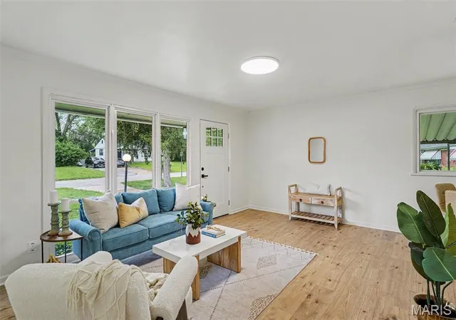 Photo 2 of Single family home for sale at 9800 Scottdale Dr, Saint Louis, MO 63136 | MLS# MIS26034680 | Listing updated on 2026-09-08