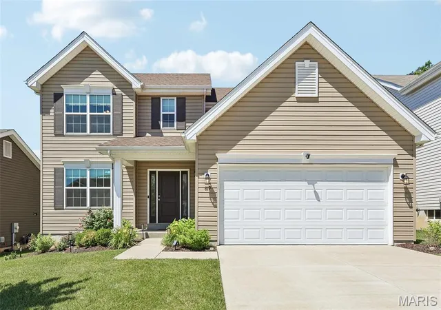 Homes for sale in Fenton, MO | 819 Cedar Bluff Wy, Fenton, MO 63026 | MLS# MIS26034689