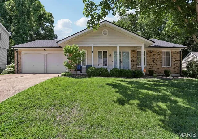 Homes for sale in Manchester, MO | 987 Century Oaks Dr, Manchester, MO 63021 | MLS# MIS26034703