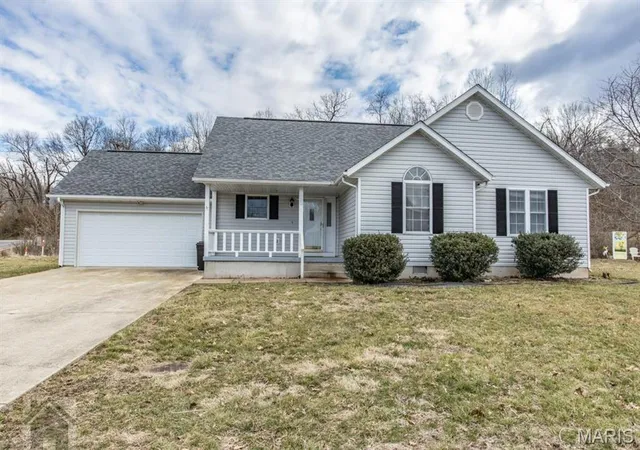 Homes for sale in Waynesville, MO | 101 Bailey Renee Ct, Waynesville, MO 65583 | MLS# MIS26034705