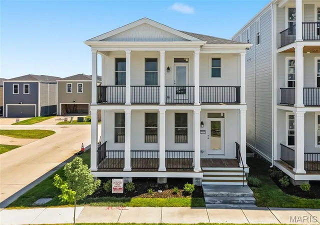 2nd image of 4200 Marais Temps Clair Dr, Saint Charles, MO 63301 | MLS# MIS26034707