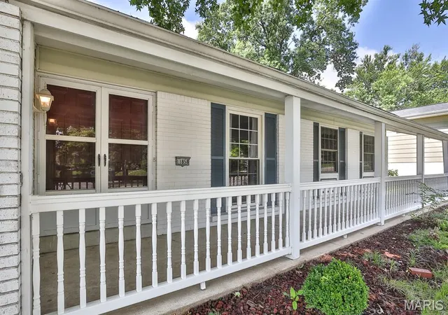 Photo 3 of Sale Pending at 11858 Villa Dorado Dr, St Louis, MO 63146 | MLS# MIS26034708 | Listing updated on 2026-08-25