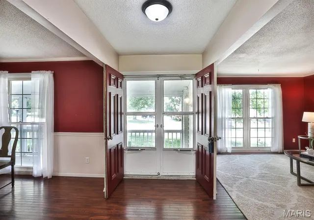 Photo 4 of Sale Pending at 11858 Villa Dorado Dr, St Louis, MO 63146 | MLS# MIS26034708 | Listing updated on 2026-08-25