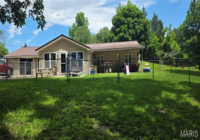 Homes for sale in Steeleville, IL | 4708 Rockcastle Rd, Steeleville, IL 62288 | MLS# MIS26034709