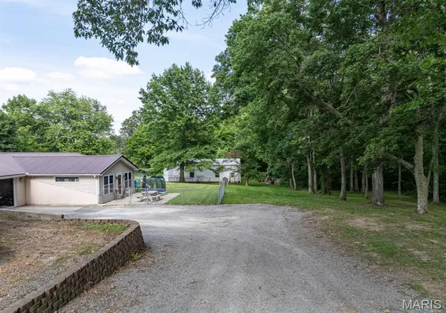 Homes for sale in Steeleville, IL | 4708 Rockcastle Rd, Steeleville, IL 62288 | MLS# MIS26034709