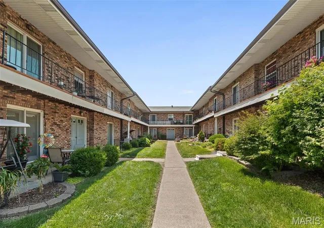 Homes for sale in Saint Louis, MO | 6934 Colonial Woods Dr #89, Saint Louis, MO 63129 | MLS# MIS26034712