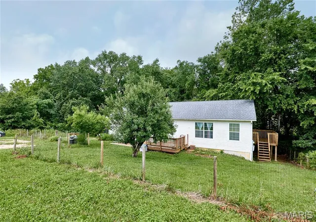 Homes for sale in Elsberry, MO | 400 Julie Ct, Elsberry, MO 63343 | MLS# MIS26034717