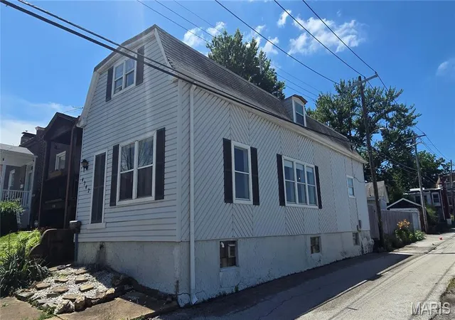 Photo 2 of Sale Pending at 4342 Frieda Ave, St Louis, MO 63116 | MLS# MIS26034722 | Listing updated on 2026-10-10