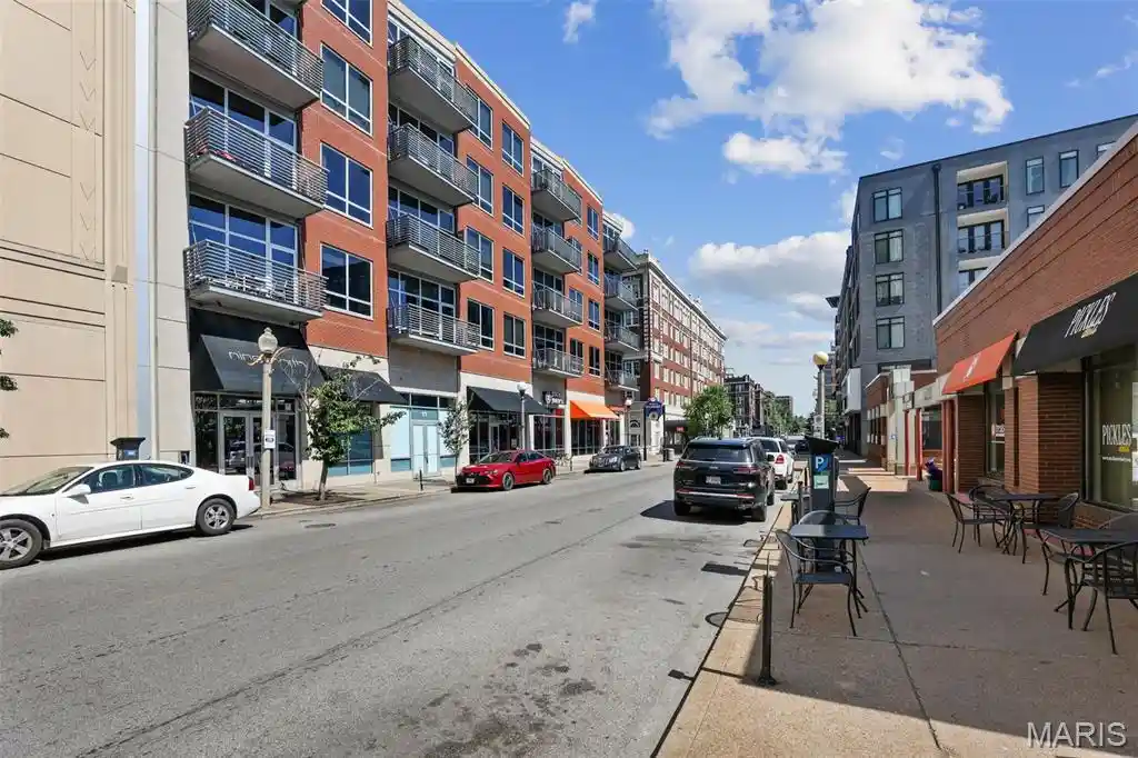 Listing Photo 35 - Condo for sale in 9 N Euclid Ave located at 9 N Euclid Ave, St. Louis, MO 63108 - Unit #610